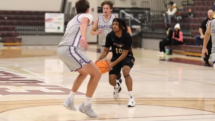 Image for Walker scores 33 in season opener