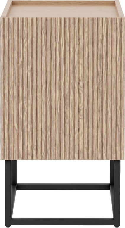 40 x 33, H 75 cm, hvitoljet