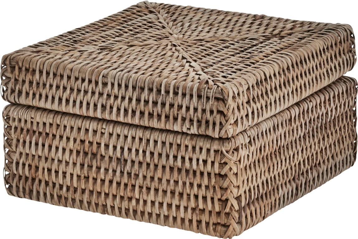 18 x 18 H: 10 cm, rattan