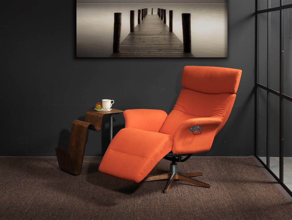 $Bilde av Conform Master recliner (Svingfot alu/valnøtt stoff Facet Orange)