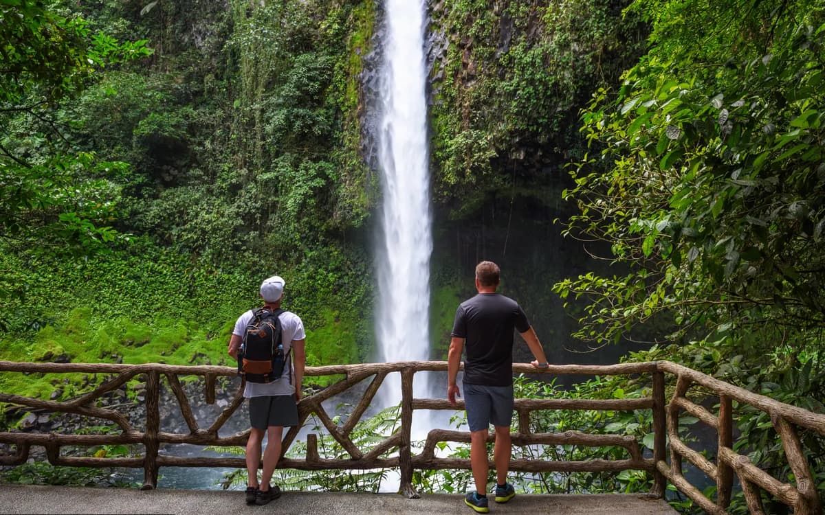 Mini Combo #1 – Volcano Hike + Waterfall + Lunch - Photo 4