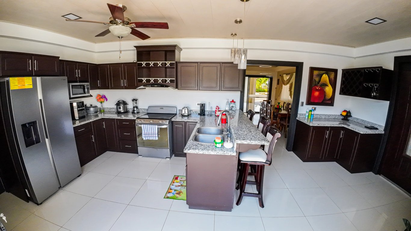 How to Buy Land in Costa Rica as a Foreign Investor