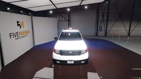 FIVEM Emsroamer | Lore-Friendly EMS SUV Add-On | Working Emergency Lights | Detailed Interior | Custom Liveries | Optimized | Fivem Ready | High Quality | Add-On — image 4