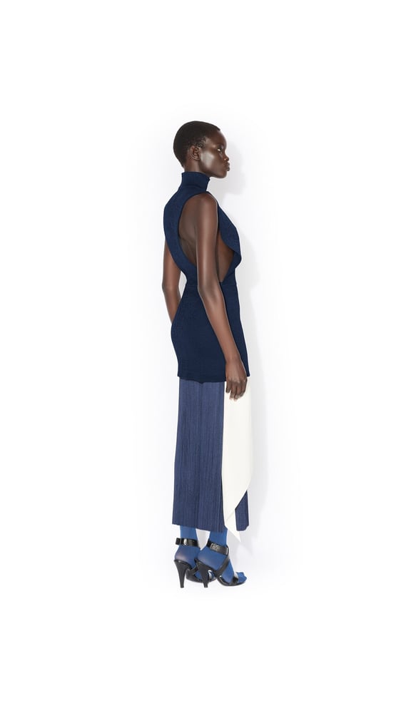 ROBE CINTRÉE EN MAILLE DE SOIE