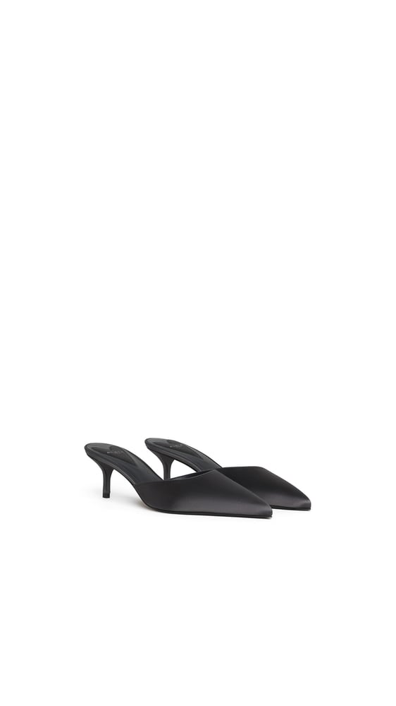 MULES LE CŒUR EN SATIN