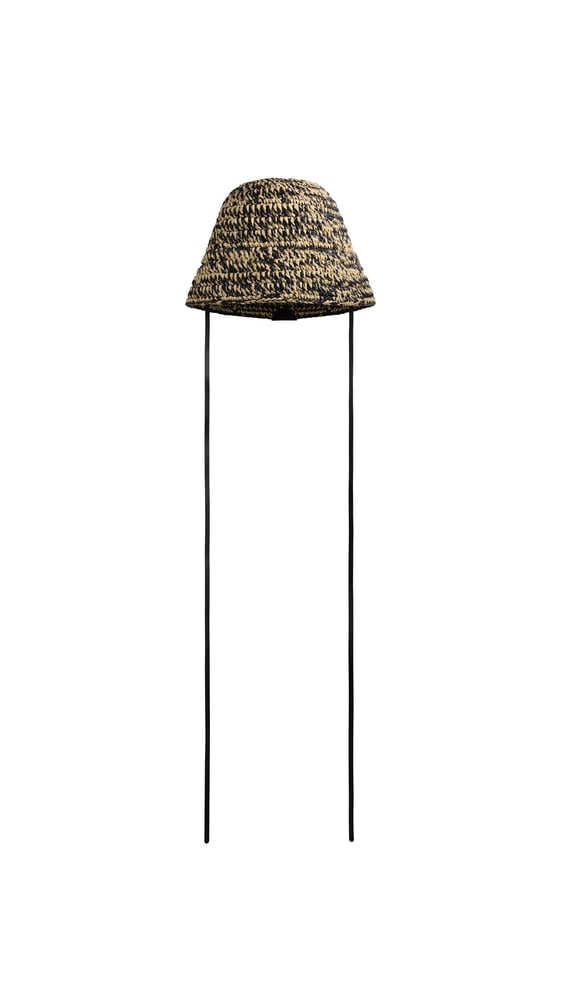 LE CHAPEAU EN RAPHIA