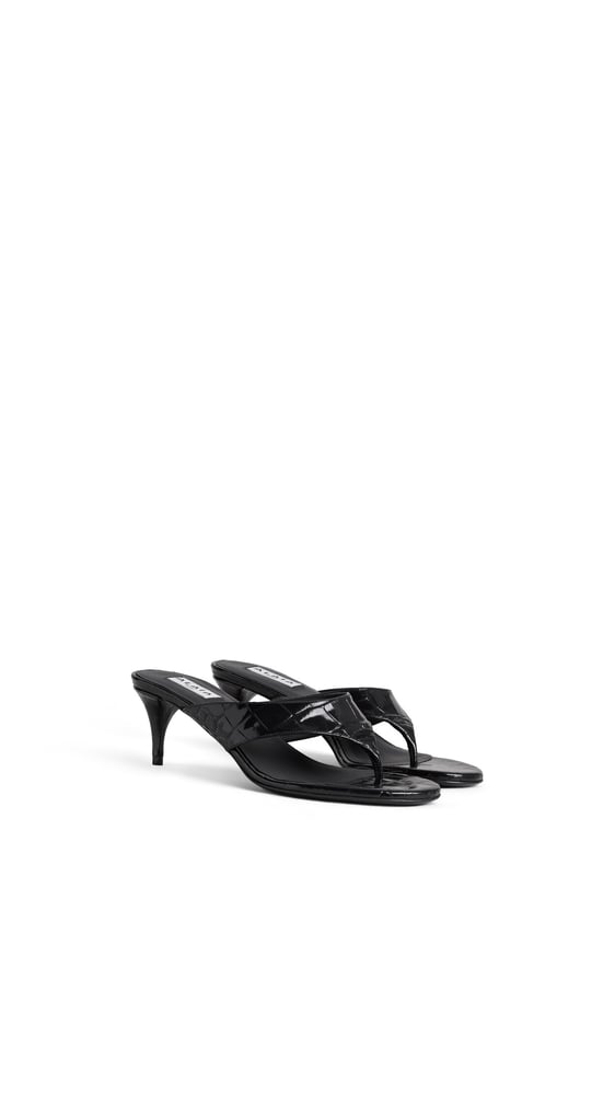 MULES TONG EN CUIR EMBOSSÉ CROCODILE