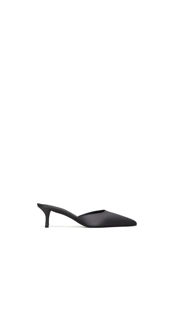 MULES LE CŒUR EN SATIN