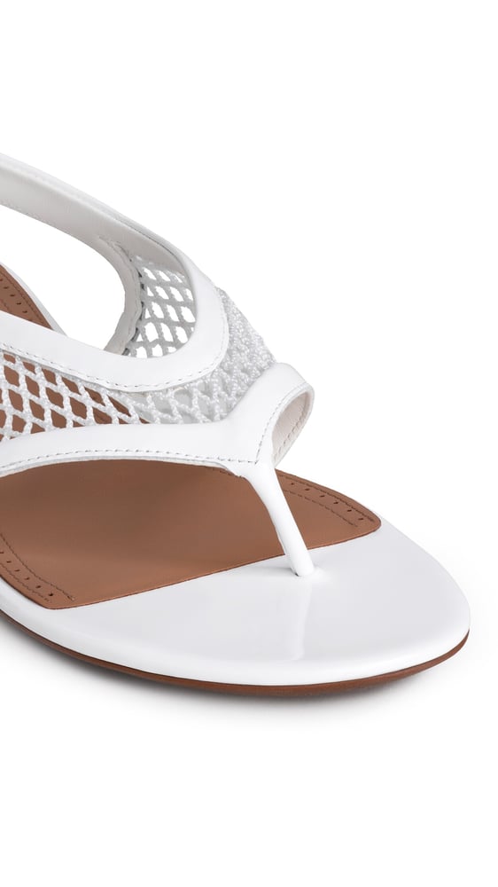 SANDALES TONG EN RÉSILLE ET CUIR VERNI