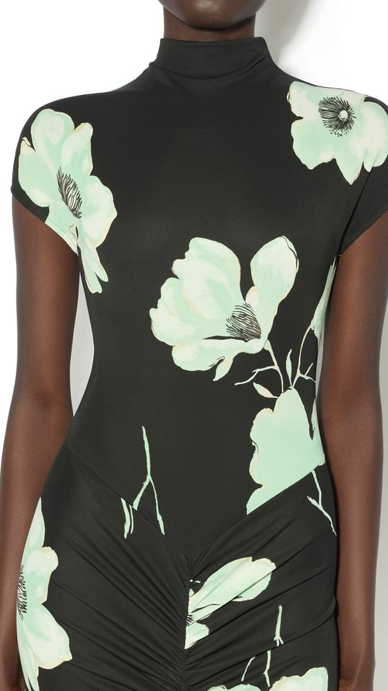 ROBE DRAPÉE À IMPRIMÉS