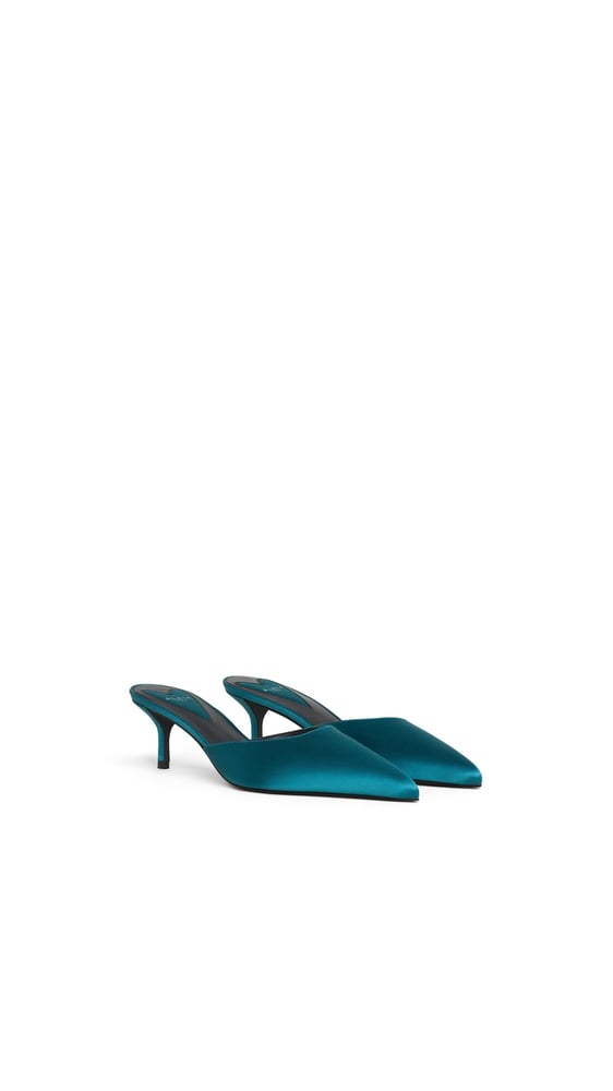 MULES LE CŒUR EN SATIN