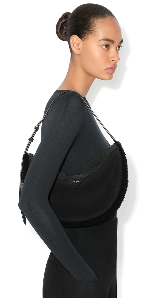 SAC ONE PIECE DEMI LUNE EN SHEARLING