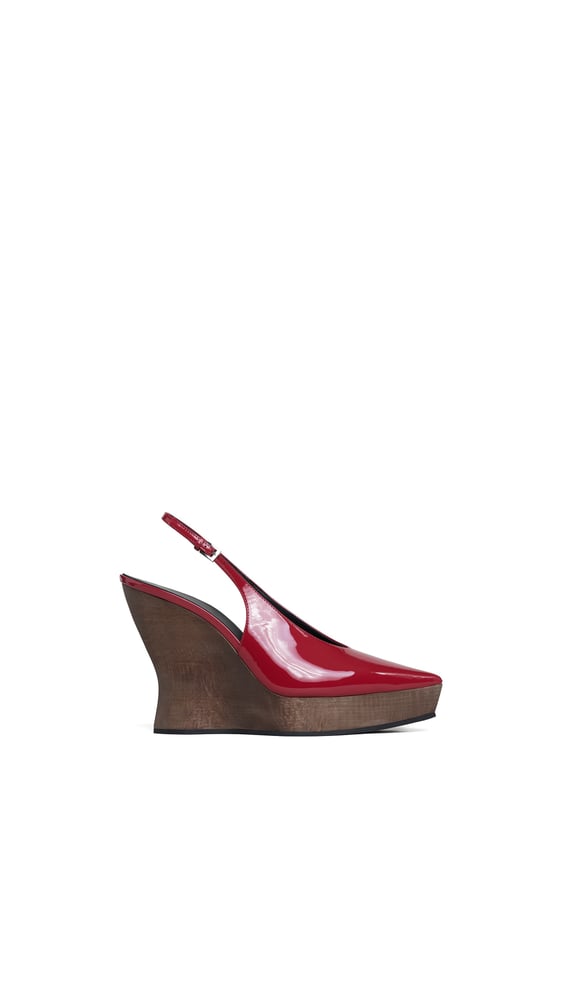 SABOTS COMPENSÉS EN CUIR VERNI