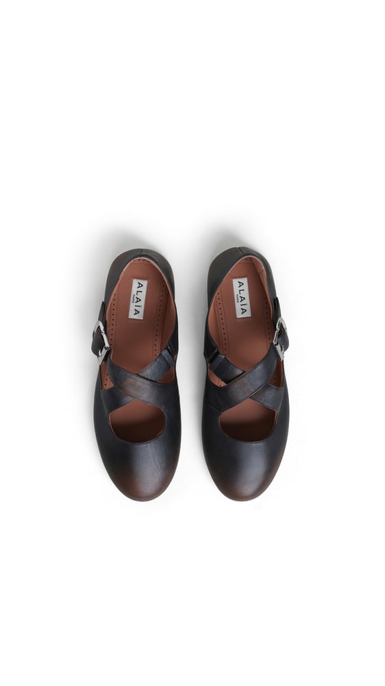 BALLERINES CRISS CROSS EN CUIR PATINÉ