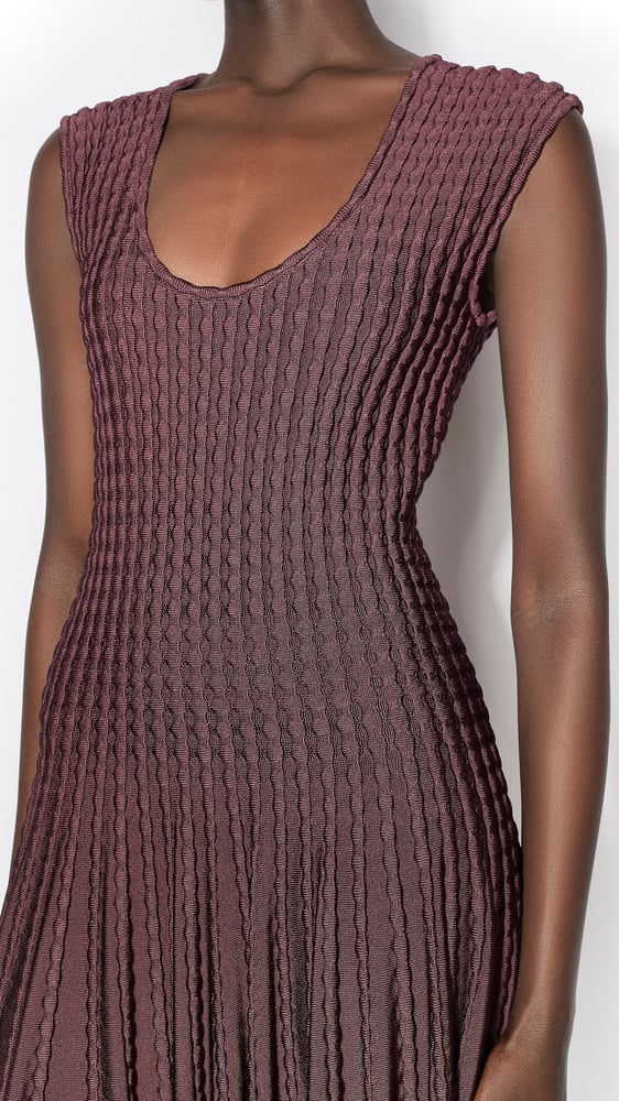 ROBE ÉVASÉE PLISSÉE