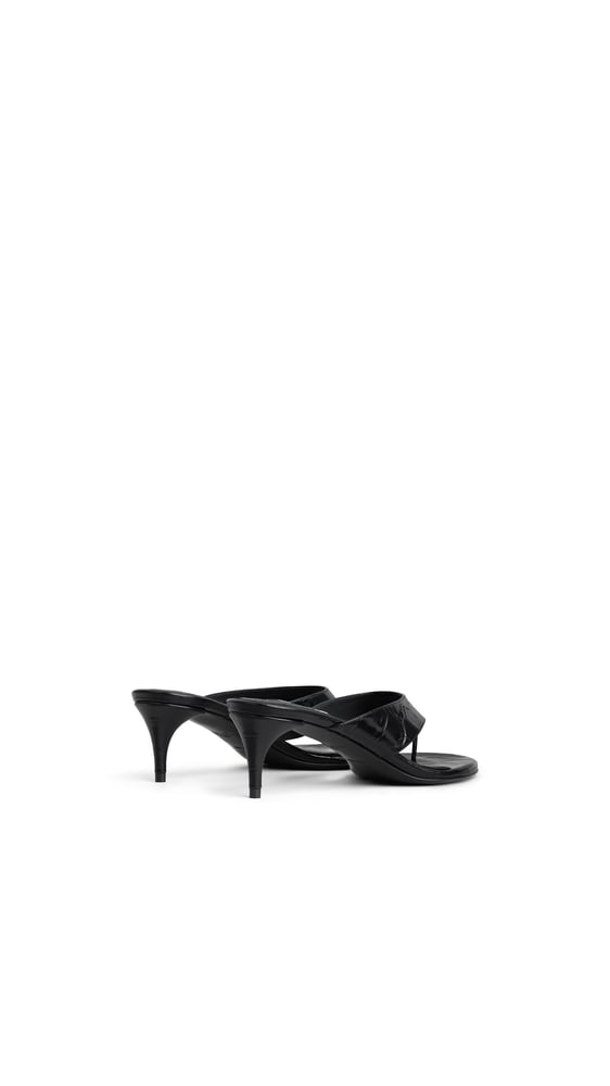 MULES TONG EN CUIR EMBOSSÉ CROCODILE