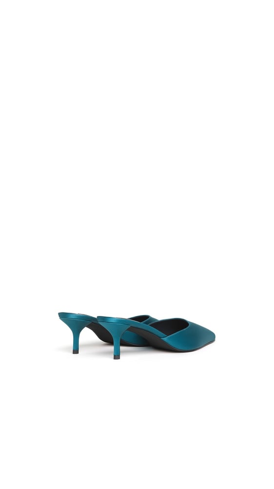 MULES LE CŒUR EN SATIN