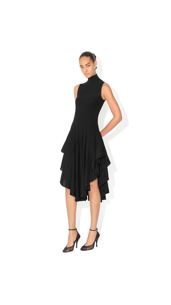 ROBE POINTE EN MAILLE SCULPTANTE