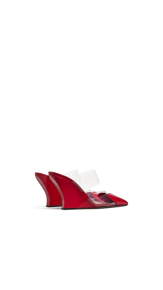 MULES COMPENSÉES LE CŒUR EN CUIR VERNI