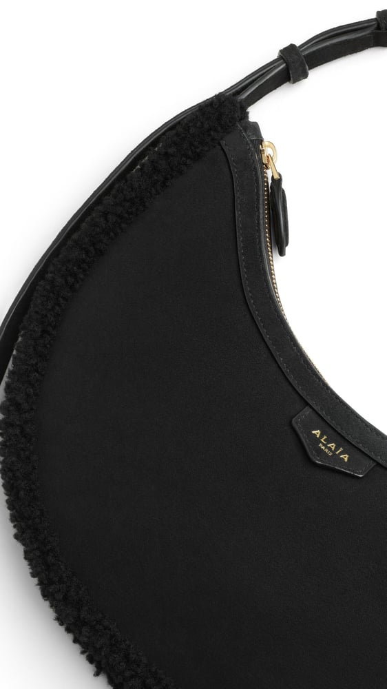 SAC ONE PIECE DEMI LUNE EN SHEARLING