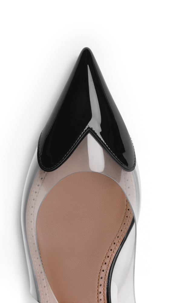 SLINGBACKS PLATES LE CŒUR EN CUIR VERNI