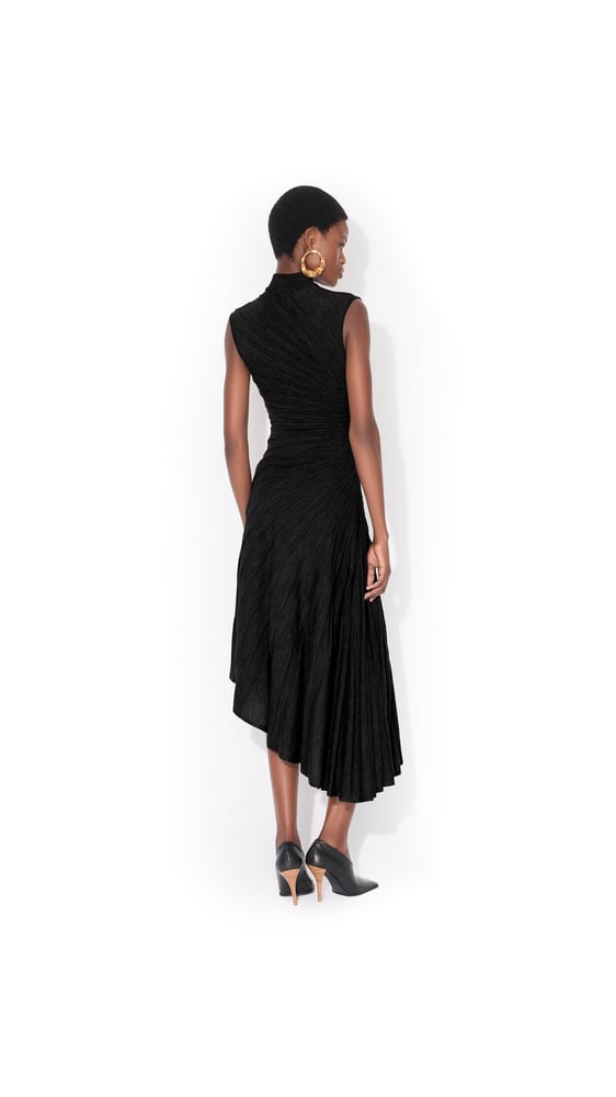 ROBE SCULPTANTE EN LAINE