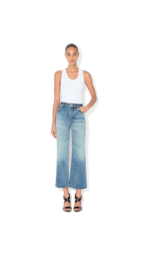 JEAN ÉVASÉ EN DENIM