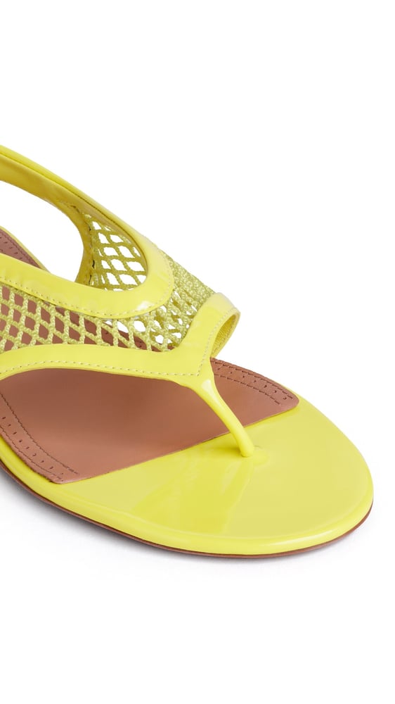SANDALES TONG EN RÉSILLE ET CUIR VERNI