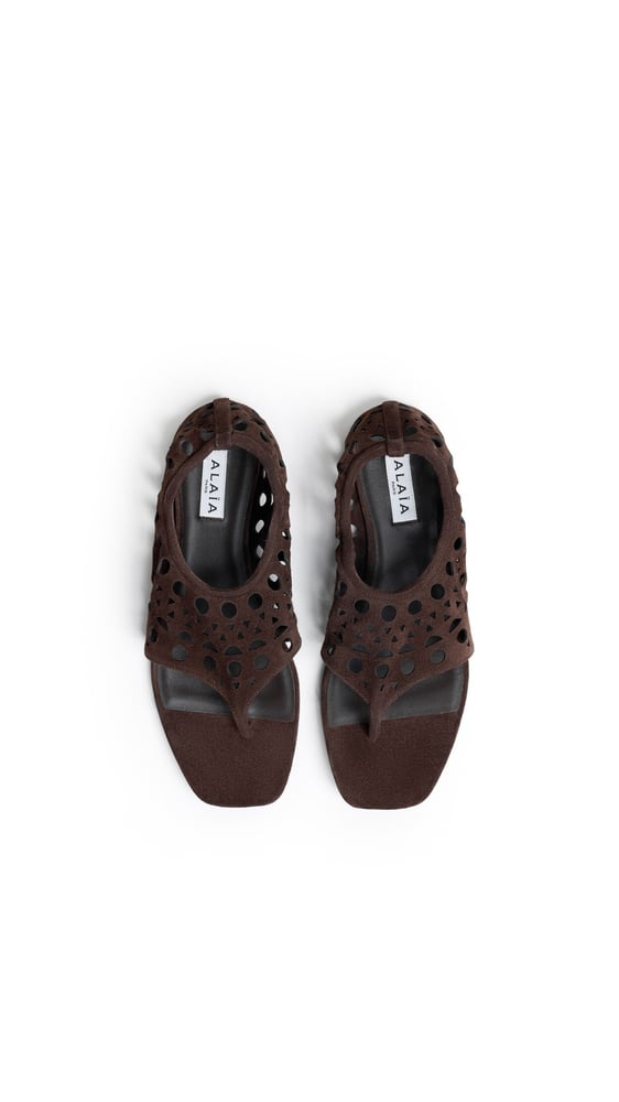 SANDALES TONG VIENNE EN CUIR VELOURS