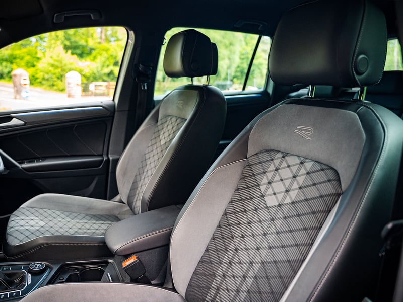 2021 VW Tiguan R-Line TDI 4MOTION OR £20,000