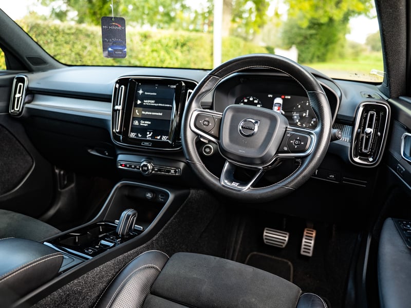Volvo XC40 or £17,500