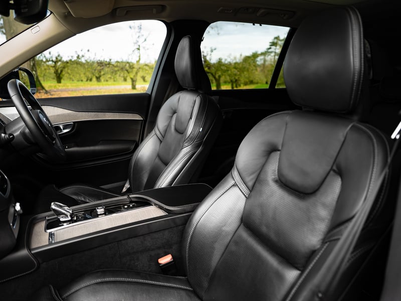 Volvo XC90 Ultra Dark or £35,000