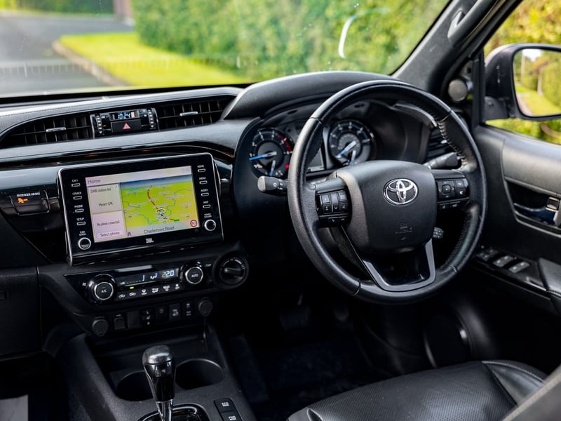 2021 Toyota Hilux Invincible X OR £20,000