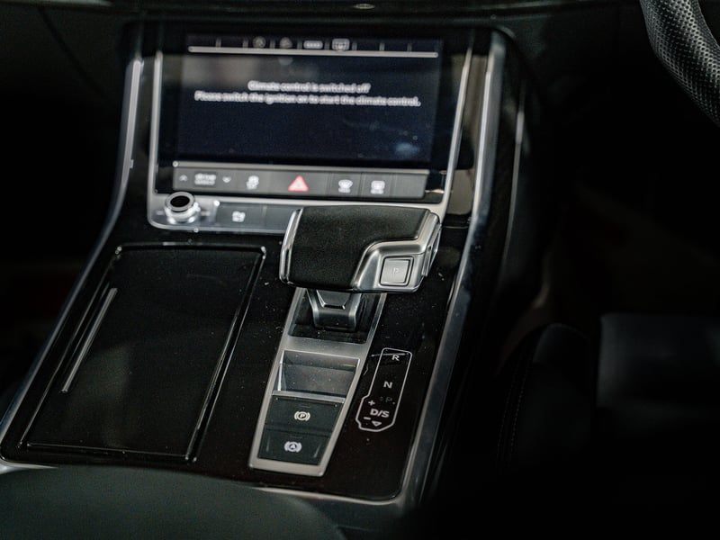Audi Q7 S-Line Quattro OR £30,000