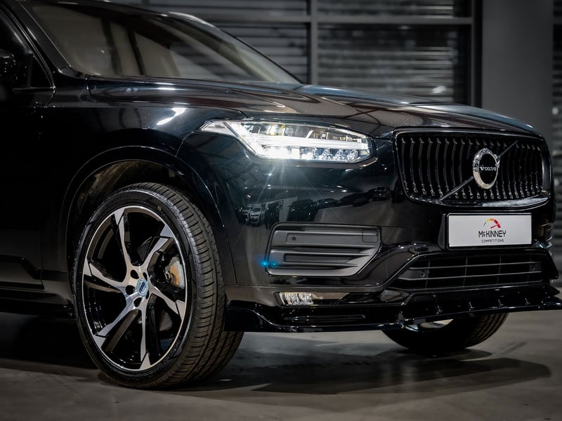 2021 Volvo XC90 Momentum or £25,000
