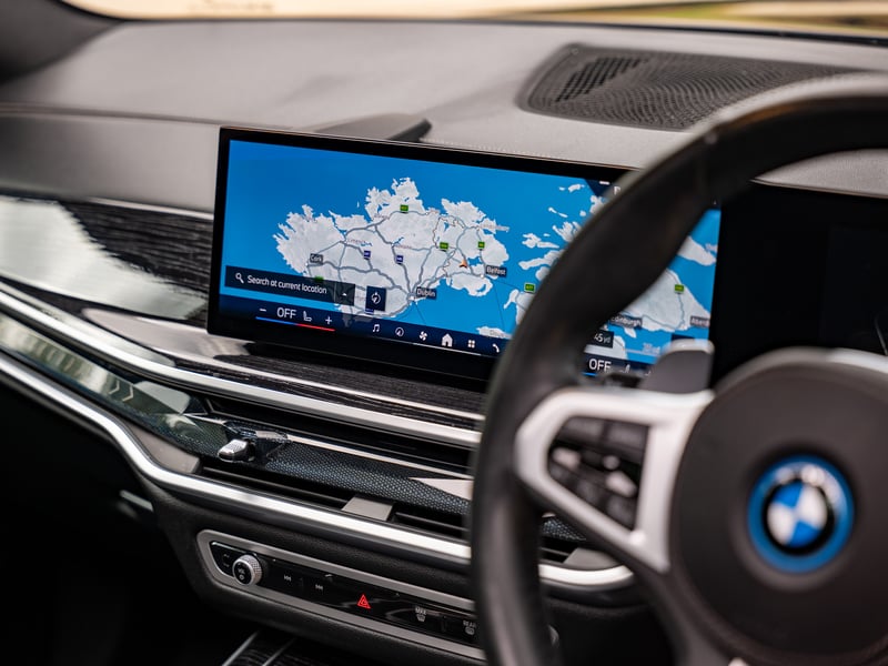2024 BMW X5 xDrive50e M Sport Pro or £45,000