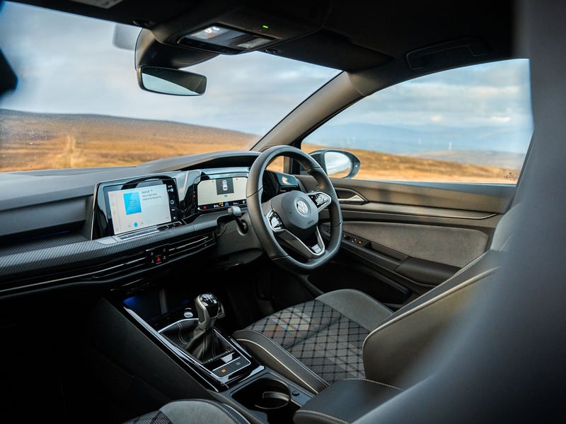 VW Golf 2.0 TDI R-Line