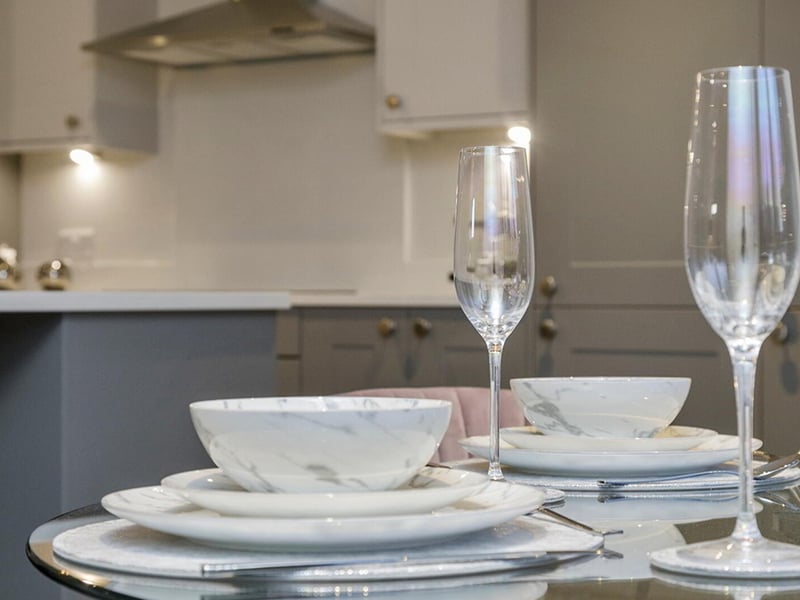 New 3 Bed Apartment & Range Rover Sport