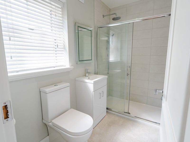 3 Bedroom Luxury Family Home OR £250,000