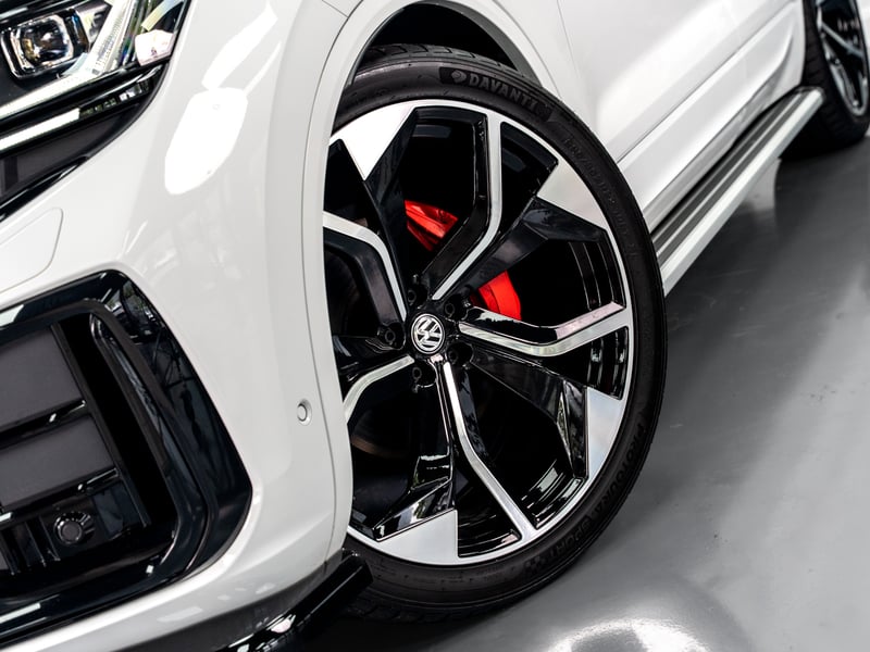 2023 Volkswagen Touareg or £30,000