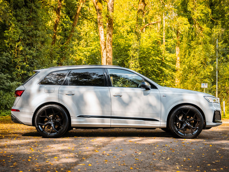2021 Audi Q7 S-Line OR £30,000