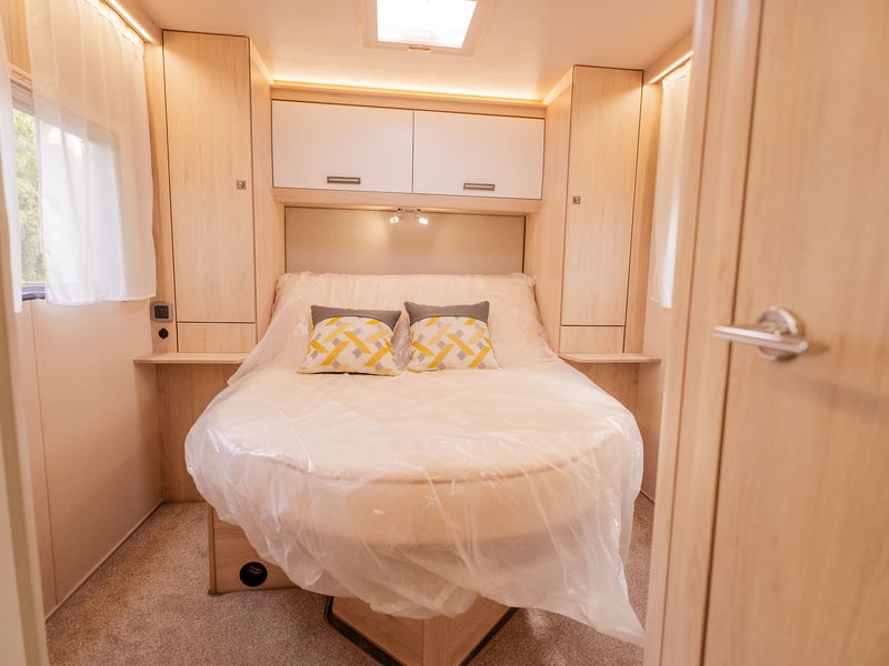 2023 Auto Trail F-Line F74 OR £45,000