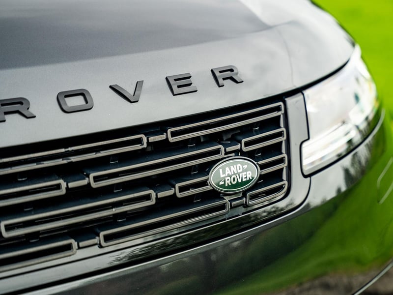 2023 Range Rover Sport Dynamic SE OR £45,000