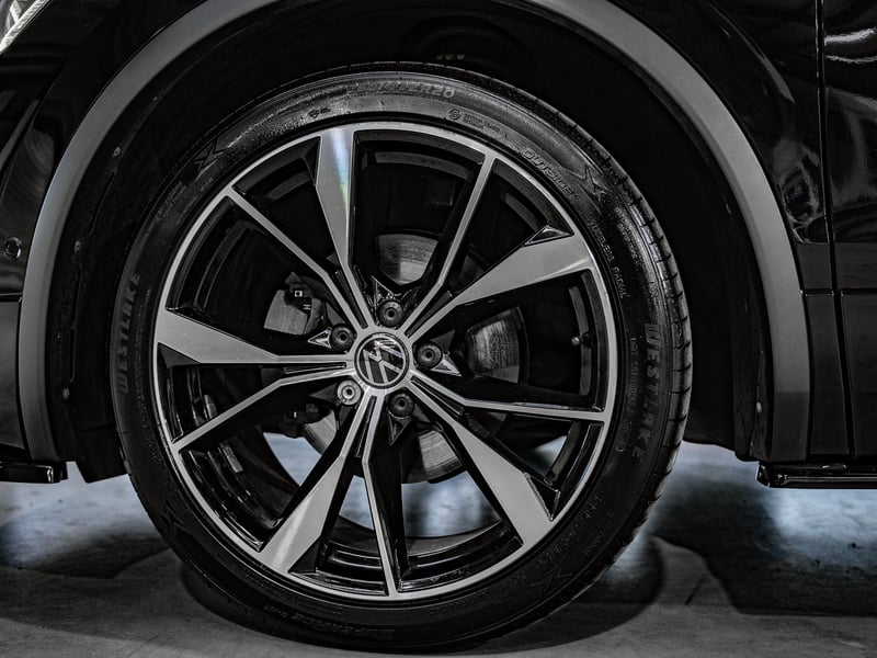 VW Tiguan R-Line 1.5 TSI OR £20,000