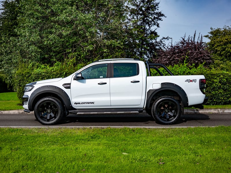 Ford Ranger Wildtrak 4x4 OR £15,000
