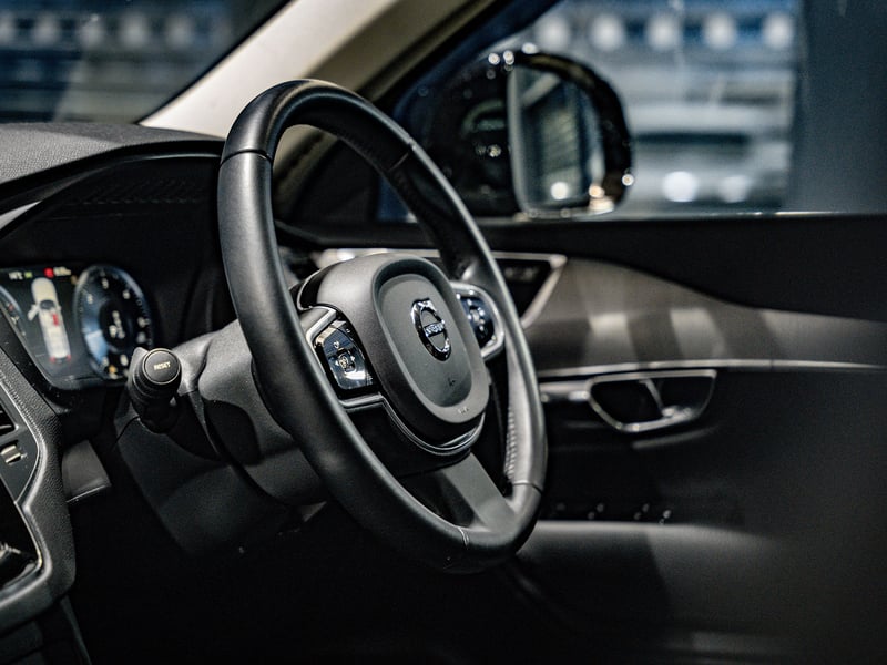 2021 Volvo XC90 Momentum or £25,000