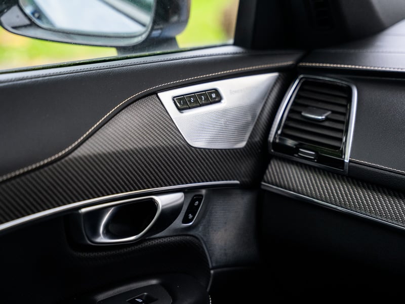 Volvo XC90 B5 R-Design OR £25,000