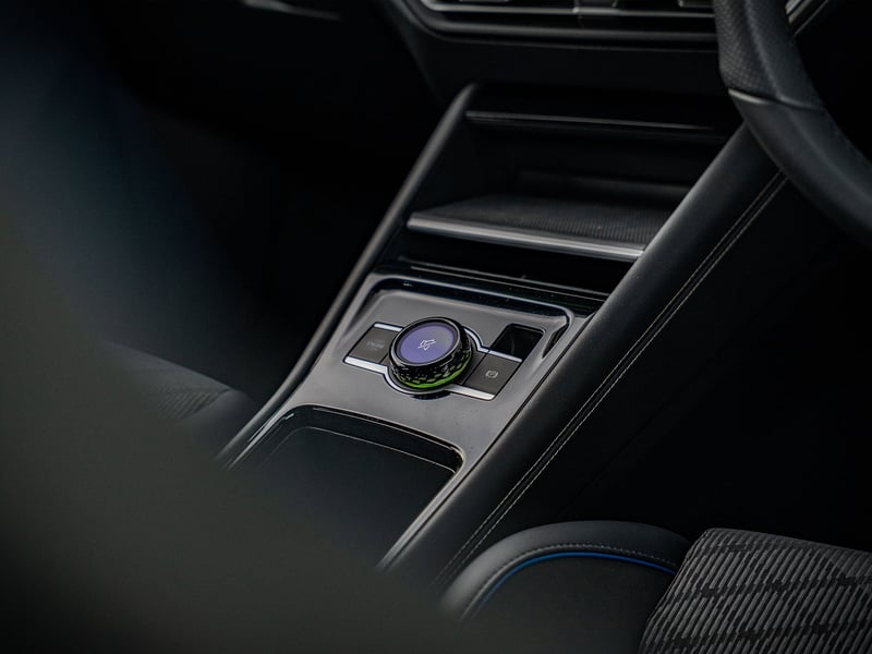 2024 VW Tiguan R-Line 2.0 TDI OR £25,000