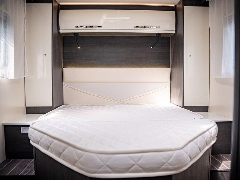 Win This 2023 Rollerteam Zefiro 696 Auto