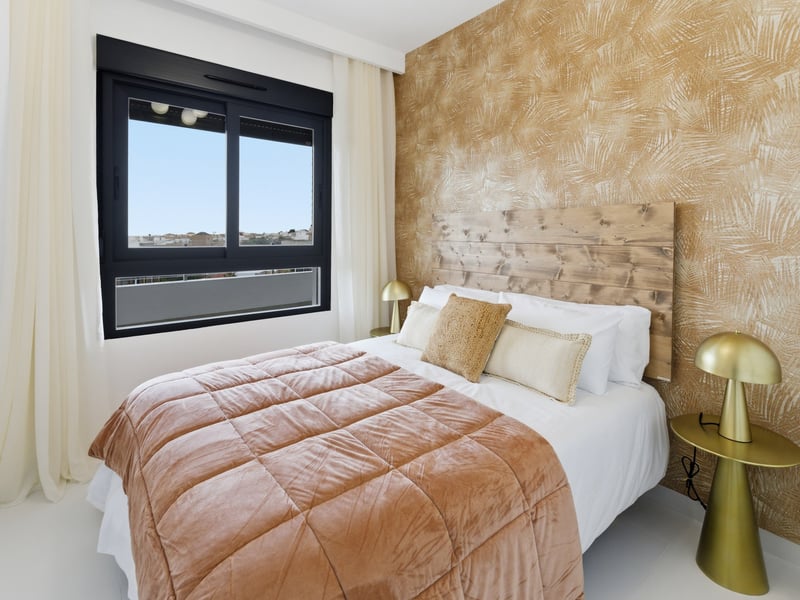 LOW ODDS Spanish Penthouse + £25k Cash Flash Comp!